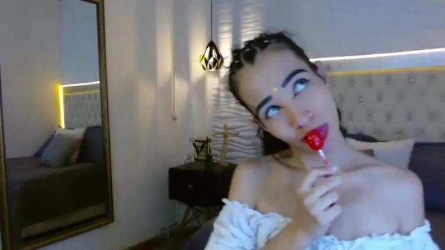Image 4 of arianna_roux Stream on Chaturbate on 17 months ago