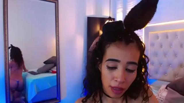 Image 12 of arianna_roux Stream on Chaturbate on 17 months ago