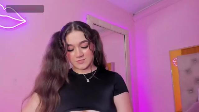 Image 3 of arianna_suarez1 Stream on Chaturbate on 12 months ago