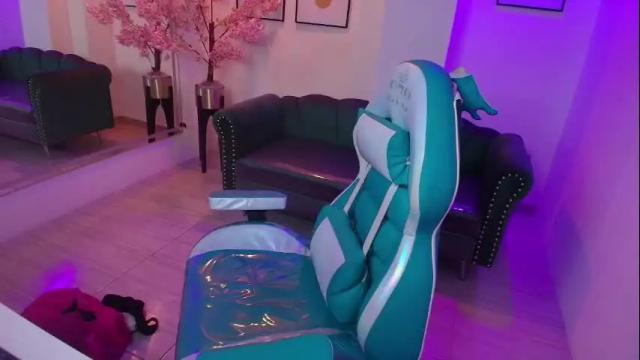 Image 7 of arianna_sweeet Stream on Chaturbate on 1 month ago