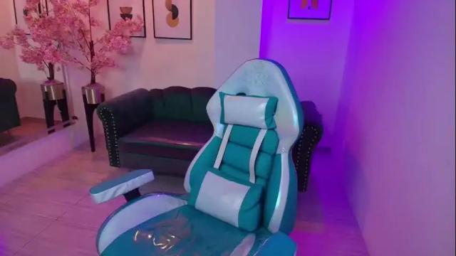 Image 4 of arianna_sweeet Stream on Chaturbate on 1 month ago