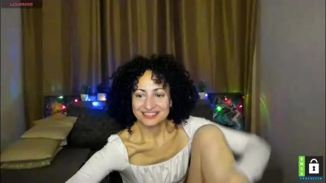 Image 2 of arianna_tifany Stream on Chaturbate on 8 days ago