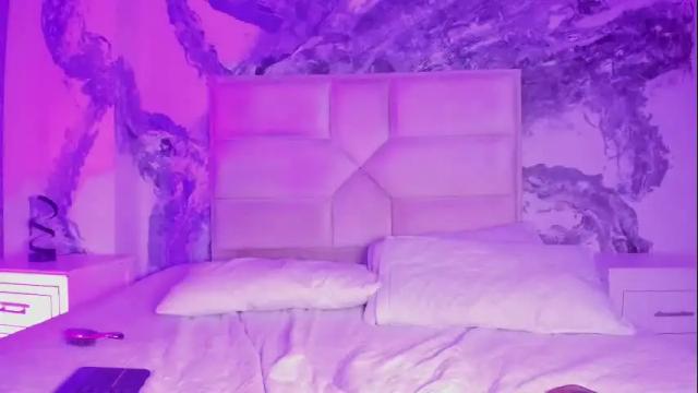 Image 8 of ariannaroux_ Stream on Chaturbate on 1 month ago