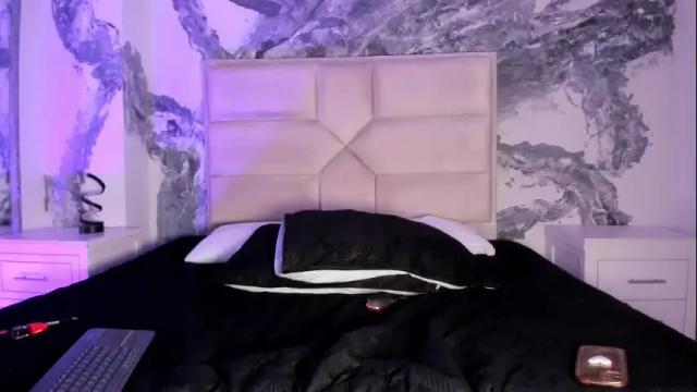 Image 2 of ariannaroux_ Stream on Chaturbate on 1 month ago