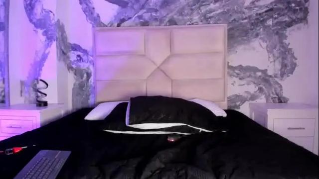 Image 3 of ariannaroux_ Stream on Chaturbate on 1 month ago