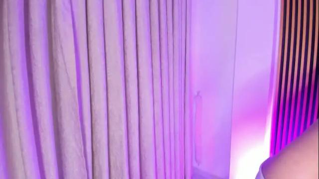 Image 7 of ariannaroux_ Stream on Chaturbate on 3 days ago