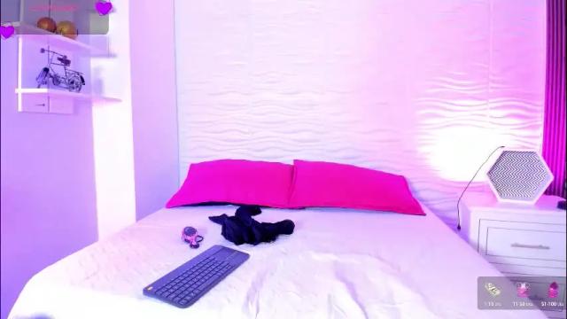 Image 8 of ariannaroux_ Stream on Chaturbate on 1 day ago