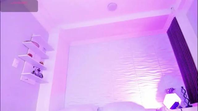 Image 8 of ariannaroux_ Stream on Chaturbate on 2 months ago