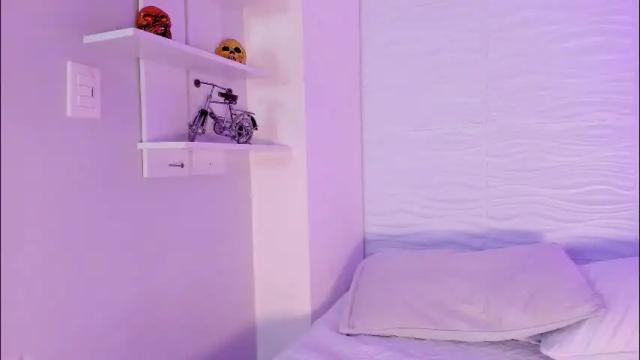 Image 12 of ariannaroux_ Stream on Chaturbate on 2 months ago
