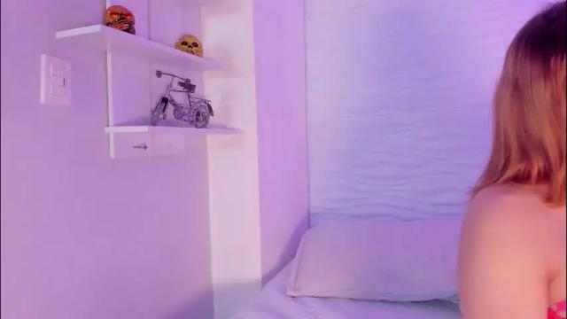 Image 7 of ariannaroux_ Stream on Chaturbate on 2 months ago