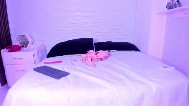 Thumbnail 2, ariannaroux_'s Stream at Chaturbate, 1 month ago