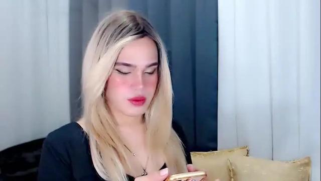 Image 3 of arianne_xoxo777 Stream on Chaturbate on 28 days ago
