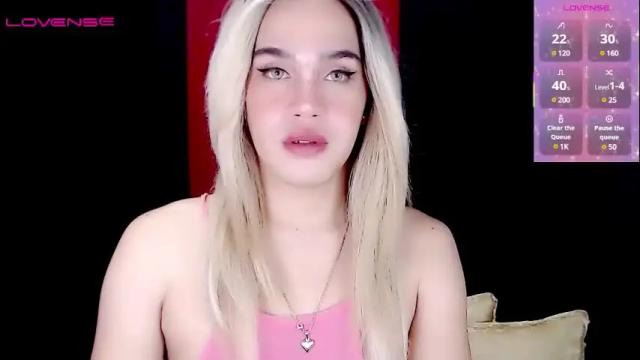 Image 2 of arianne_xoxo777 Stream on Chaturbate on 26 days ago