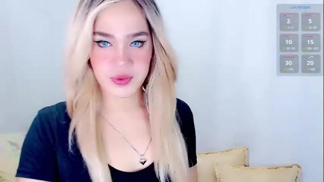 Image 2 of arianne_xoxo777 Stream on Chaturbate on 11 days ago