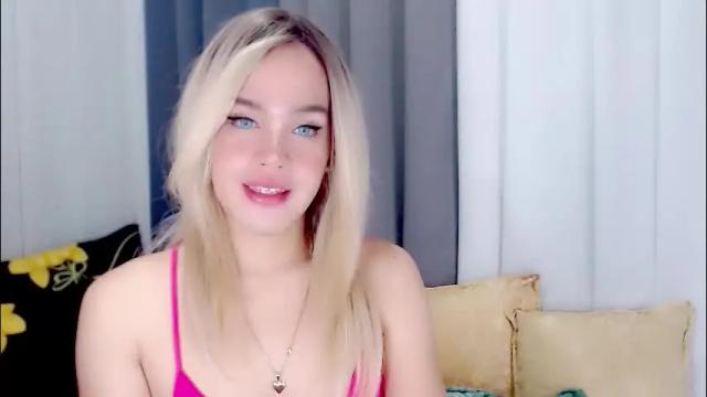 Image 2 of arianne_xoxo777 Stream on Chaturbate on 2 months ago