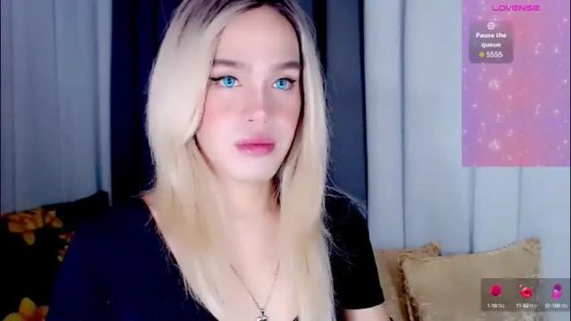Image 8 of arianne_xoxo777 Stream on Chaturbate on 1 month ago