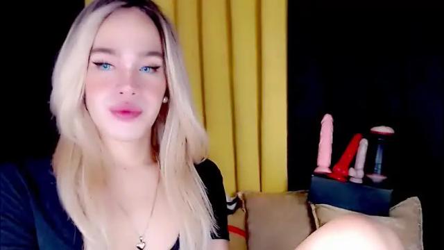 Image 7 of arianne_xoxo777 Stream on Chaturbate on 1 month ago