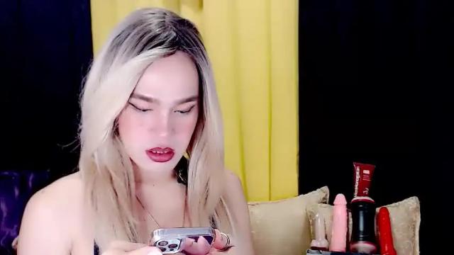 Image 3 of arianne_xoxo777 Stream on Chaturbate on 1 month ago