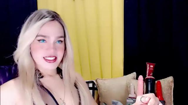 Image 4 of arianne_xoxo777 Stream on Chaturbate on 1 month ago