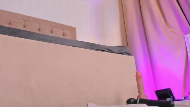 Image 8 of ariapitts Stream on Chaturbate on 2 days ago