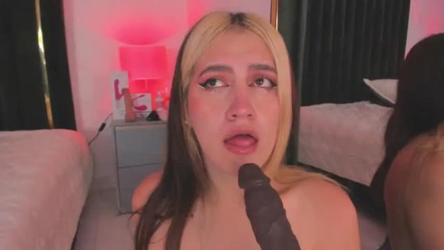 Image 7 of aribrunnet Stream on Chaturbate on 15 months ago