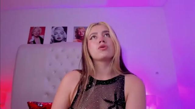 Image 12 of aribrunnet Stream on Chaturbate on 14 months ago