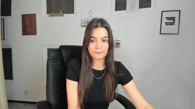 Image 4 of ariel_honey1 Stream on Chaturbate on 20 months ago