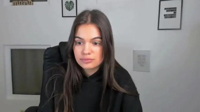Image 10 of ariel_honey1 Stream on Chaturbate on 20 months ago