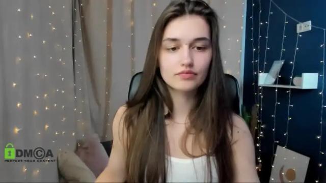 Image 2 of ariel_honey1 Stream on Chaturbate on 20 months ago