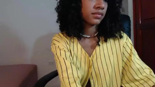 Image 3 of ariel_sexy_girl Stream on Chaturbate on 17 months ago