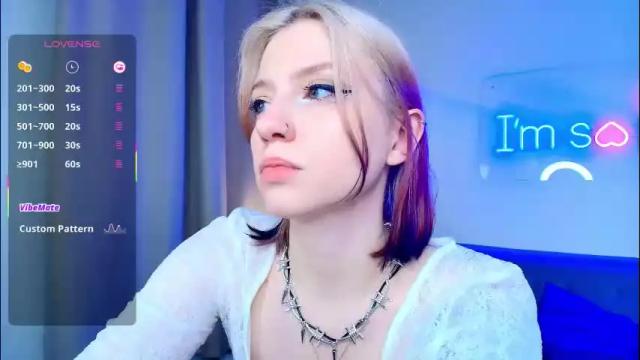 Image 2 of arielabradberry Stream on Chaturbate on 1 month ago