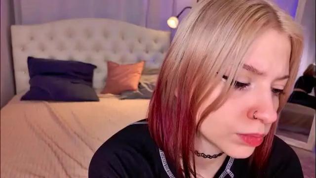 Image 2 of arielabradberry Stream on Chaturbate on 10 days ago