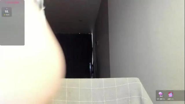 Image 2 of arielbelli Stream on Chaturbate on 18 days ago