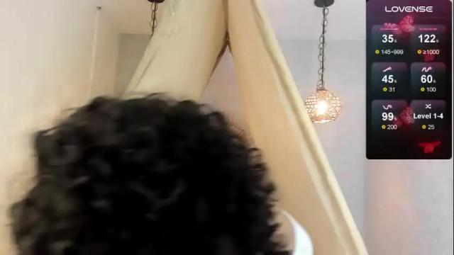 Image 11 of ariella_ruiz Stream on Chaturbate on 1 month ago