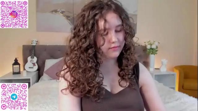 Image 6 of ariella_sol Stream on Chaturbate on 2 months ago