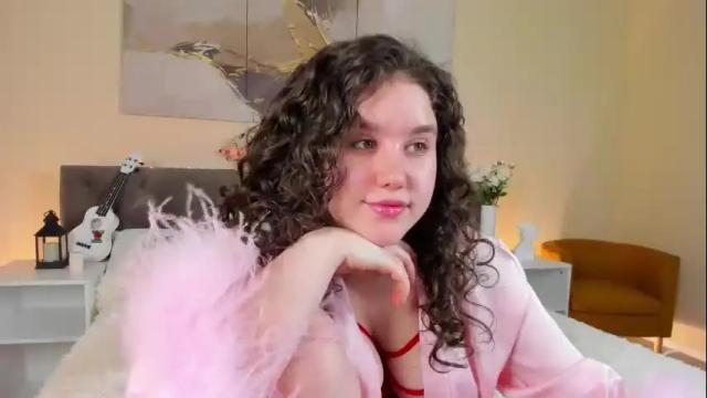 Image 3 of ariella_sol Stream on Chaturbate on 1 month ago