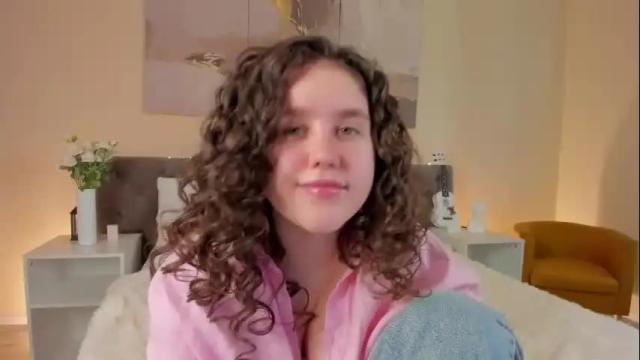 Image 10 of ariella_sol Stream on Chaturbate on 1 month ago