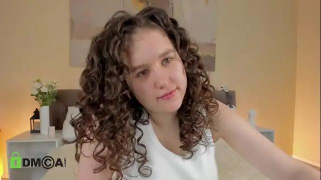 Image 3 of ariella_sol Stream on Chaturbate on 21 days ago