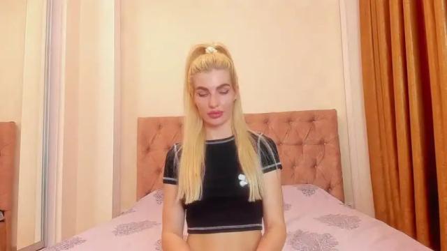 Image 3 of ariellablonde Stream on Chaturbate on 13 months ago
