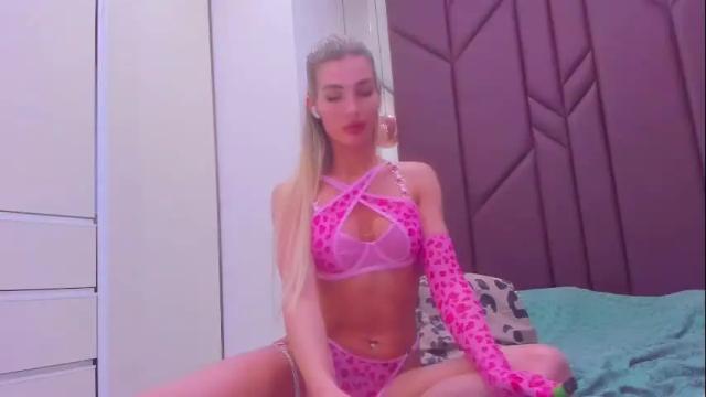 Image 7 of ariellablonde Stream on Chaturbate on 2 months ago