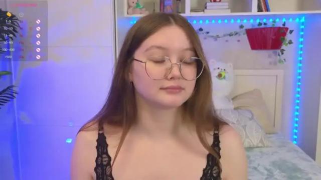 Image 12 of ariellass Stream on Chaturbate on 19 months ago