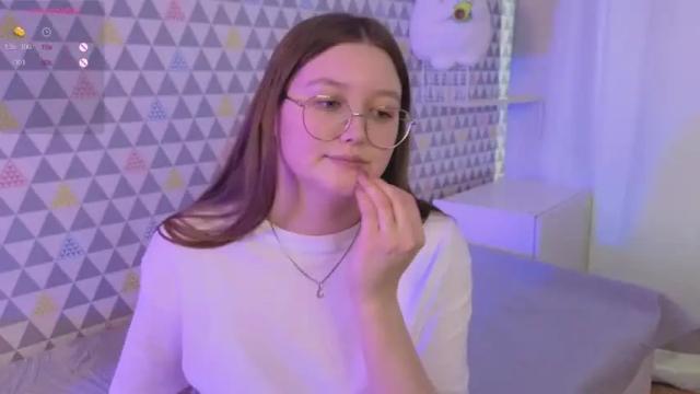 Image 12 of ariellass Stream on Chaturbate on 18 months ago