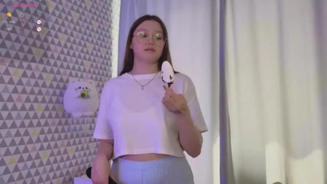 Image 4 of ariellass Stream on Chaturbate on 18 months ago