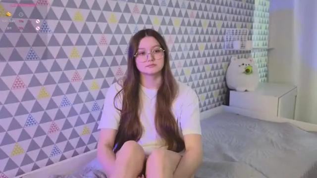 Image 12 of ariellass Stream on Chaturbate on 18 months ago