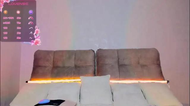 Image 3 of ariellateska Stream on Chaturbate on 12 days ago