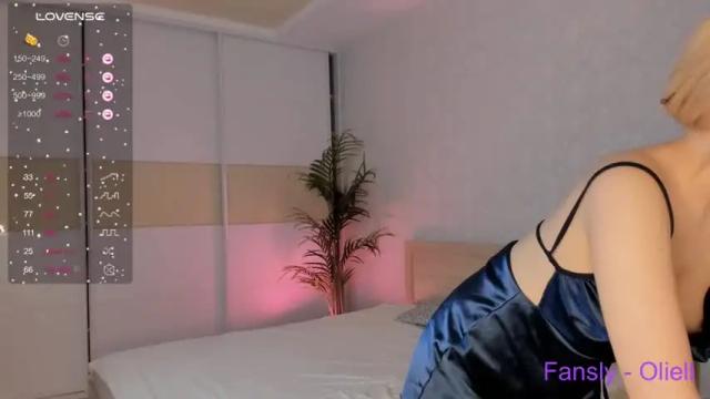 Image 4 of ariellittle Stream on Chaturbate on 19 months ago