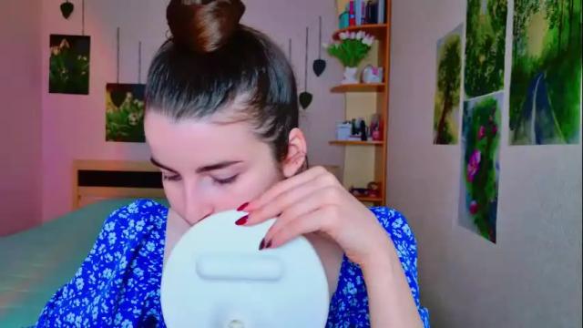 Image 3 of arielstonks_lovee Stream on Chaturbate on 13 days ago