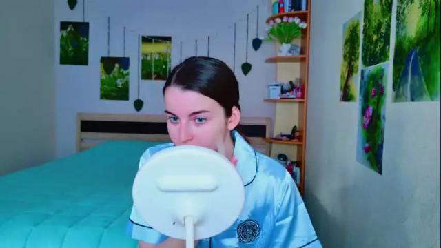 Image 2 of arielstonks_lovee Stream on Chaturbate on 3 days ago