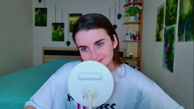 Image 2 of arielstonks_lovee Stream on Chaturbate on 1 month ago