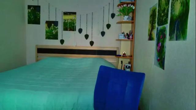 Image 3 of arielstonks_lovee Stream on Chaturbate on 1 month ago